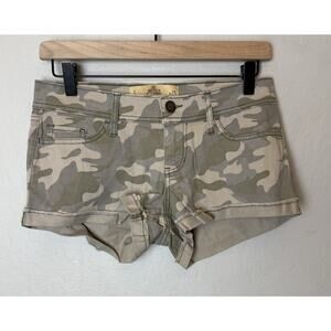 NWT Hollister Juniors Size Waist 25 Camo Cuffed Low Rise Short Shorts